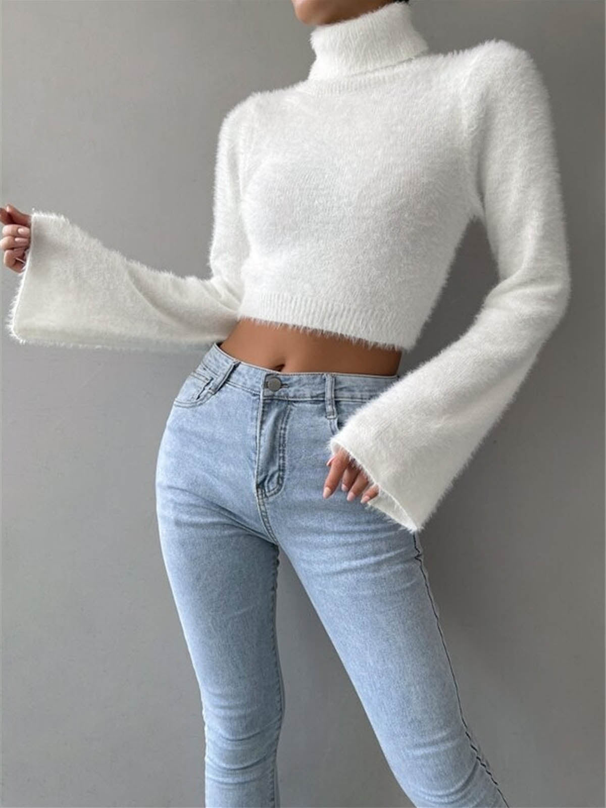 Turtleneck Fuzzy Crop Bluz