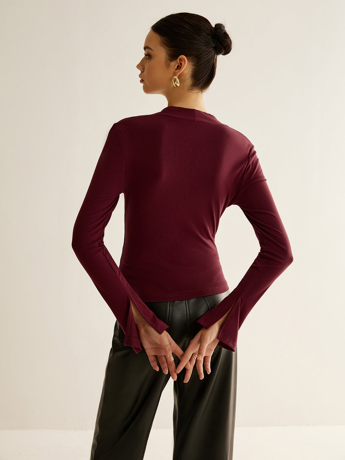 V-Neck Slit-Cuff Jersey Bluz