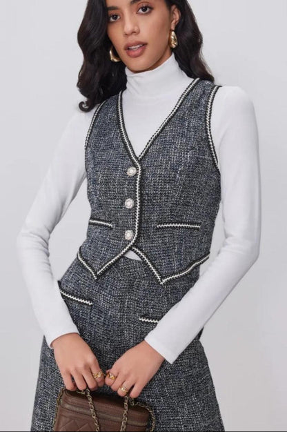 Pearl Button Split Crop Yelek